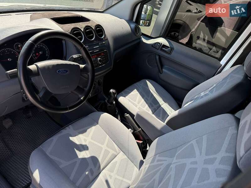 Грузовой фургон Ford Transit Connect 2009 в Ровно