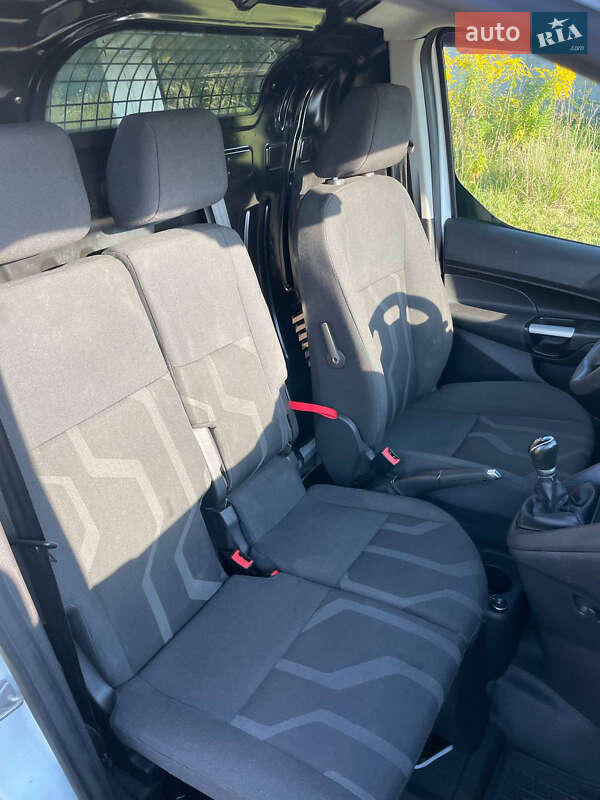 Вантажний фургон Ford Transit Connect 2015 в Костопілі