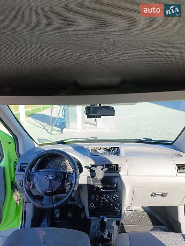 Мінівен Ford Transit Connect 2005 в Рогатині