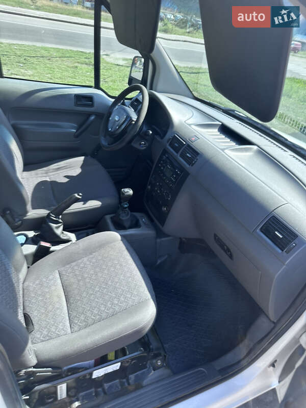 Вантажний фургон Ford Transit Connect 2004 в Києві