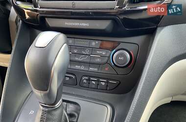 Минивэн Ford Transit Connect 2023 в 