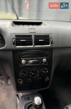 Вантажопасажирський фургон Ford Transit Connect 2003 в 