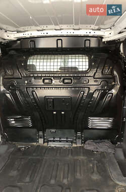 Вантажний фургон Ford Transit Connect 2014 в  фото 20 Вантажний фургон Ford Transit Connect 2014 в