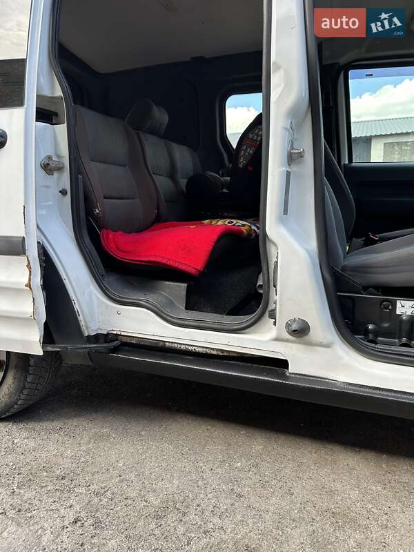 Минивэн Ford Transit Connect 2007 в Баре фото 14 Минивэн Ford Transit Connect 2007 в Баре