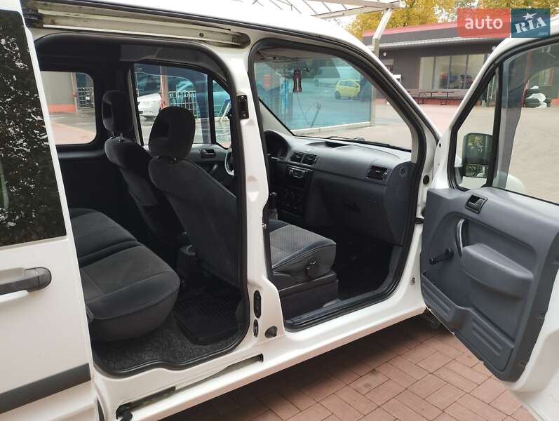 Минивэн Ford Transit Connect 2006 в Остроге фото 21 Минивэн Ford Transit Connect 2006 в Остроге