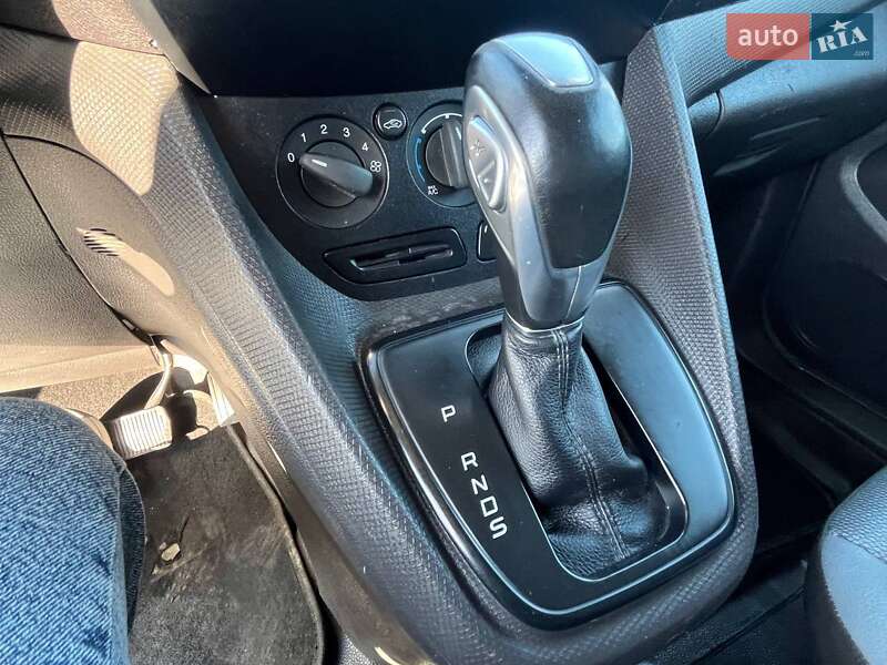 Вантажний фургон Ford Transit Connect 2016 в Львові