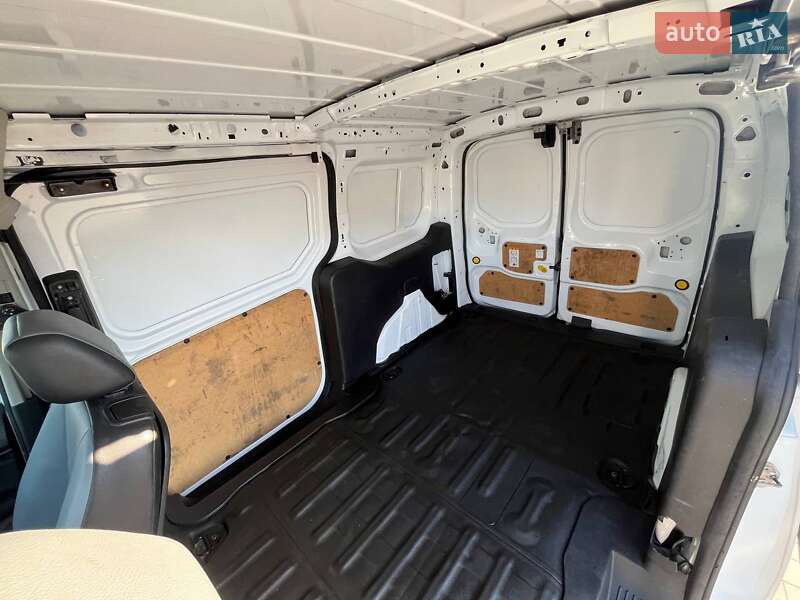 Вантажний фургон Ford Transit Connect 2016 в Львові