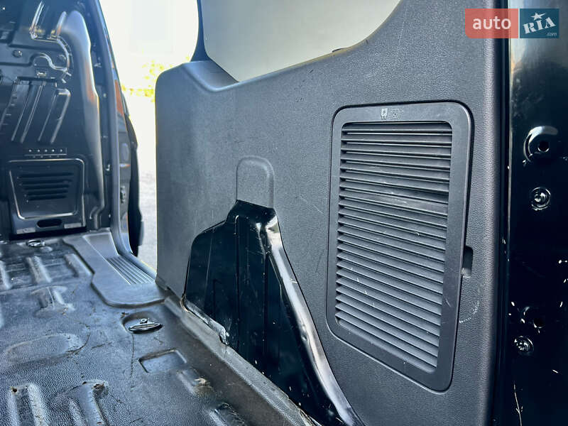 Минивэн Ford Transit Connect 2017 в Полтаве