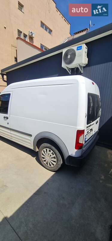 Грузовой фургон Ford Transit Connect 2011 в Ужгороде