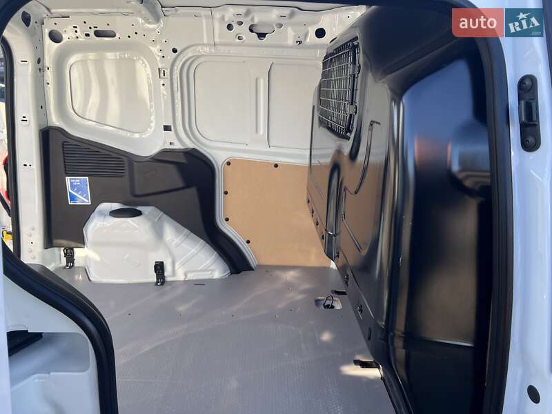 Грузовой фургон Ford Transit Connect 2020 в Львове