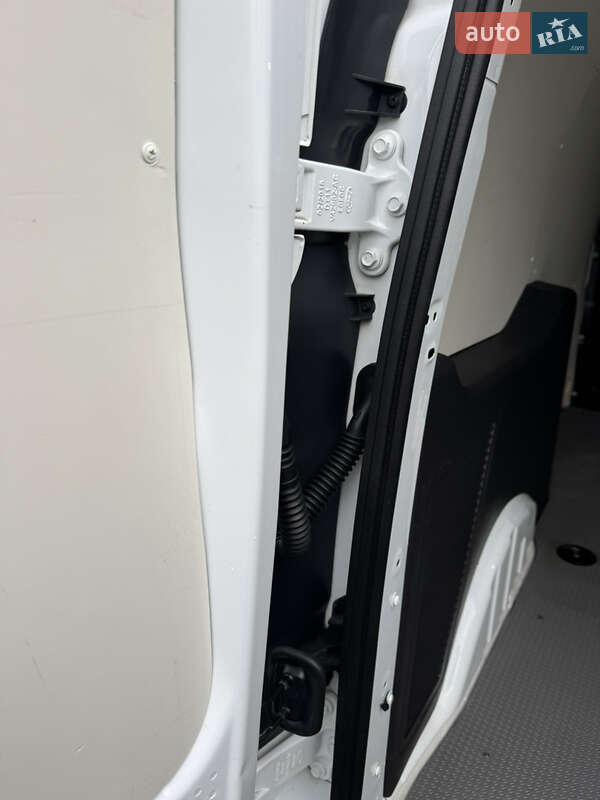 Вантажний фургон Ford Transit Connect 2018 в Луцьку