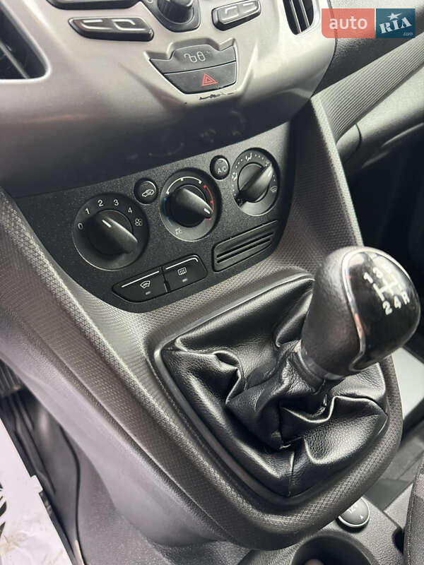 Вантажний фургон Ford Transit Connect 2018 в Луцьку