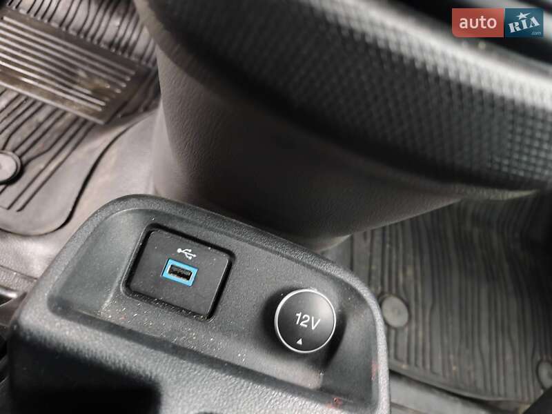 Грузовой фургон Ford Transit Connect 2018 в Киеве фото 15 Грузовой фургон Ford Transit Connect 2018 в Киеве