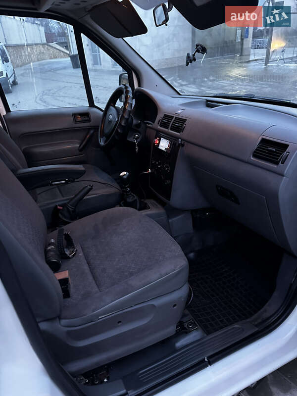 Минивэн Ford Transit Connect 2003 в Могилев-Подольске фото 12 Минивэн Ford Transit Connect 2003 в Могилев-Подольске