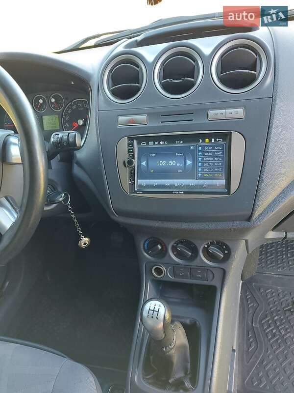 Грузовой фургон Ford Transit Connect 2012 в Онуфриевке фото 9 Грузовой фургон Ford Transit Connect 2012 в Онуфриевке