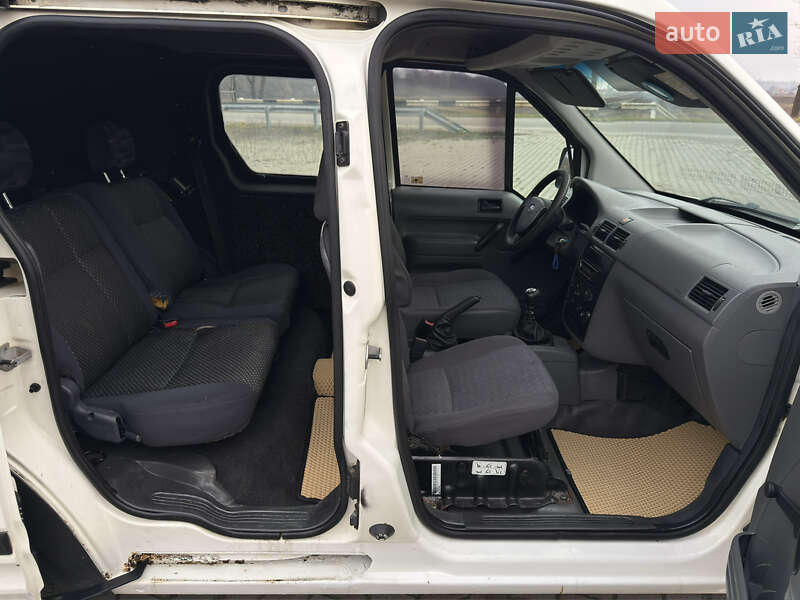 Минивэн Ford Transit Connect 2003 в Черновцах