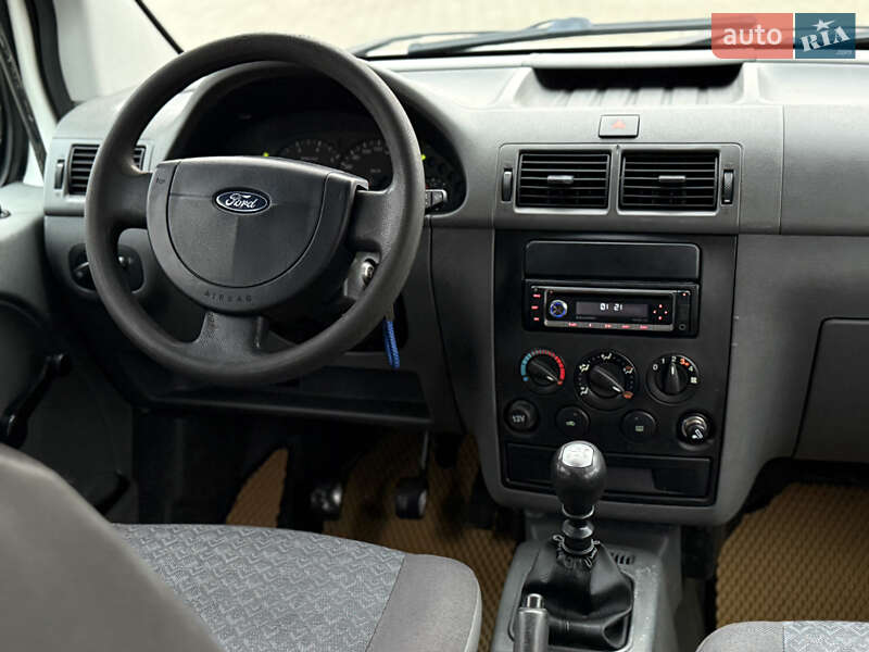 Минивэн Ford Transit Connect 2003 в Черновцах