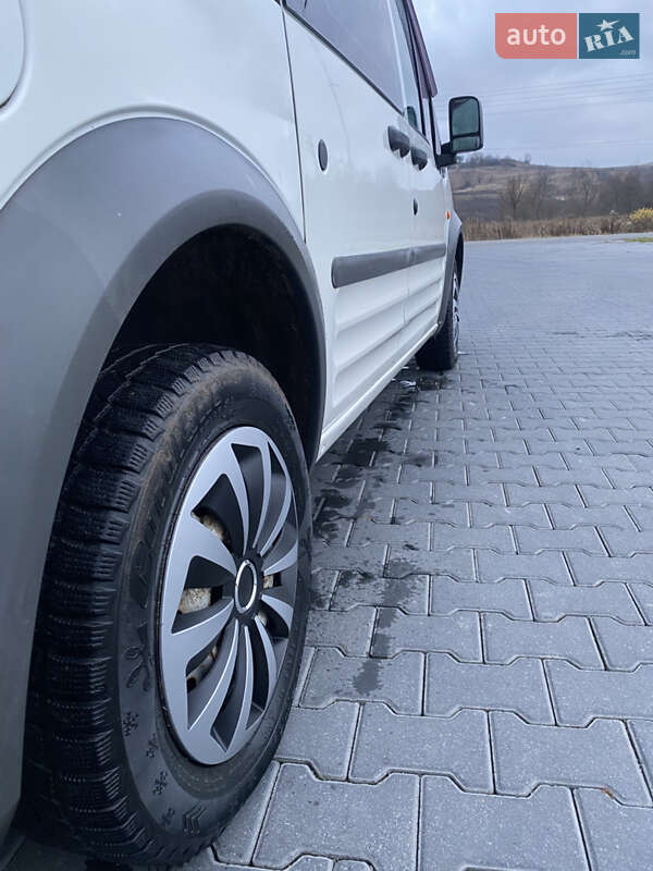 Мінівен Ford Transit Connect 2005 в Чернівцях