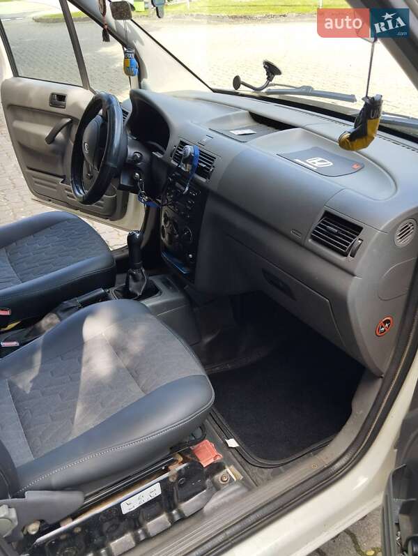 Мінівен Ford Transit Connect 2005 в Житомирі