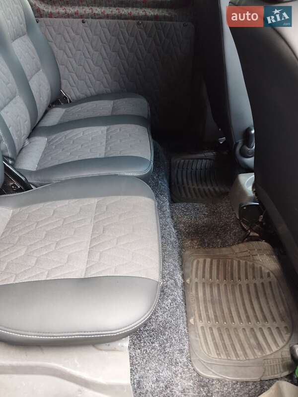 Мінівен Ford Transit Connect 2005 в Житомирі