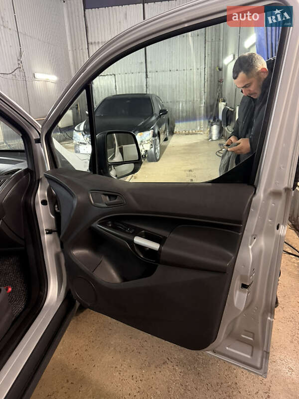 Грузовой фургон Ford Transit Connect 2016 в Житомире