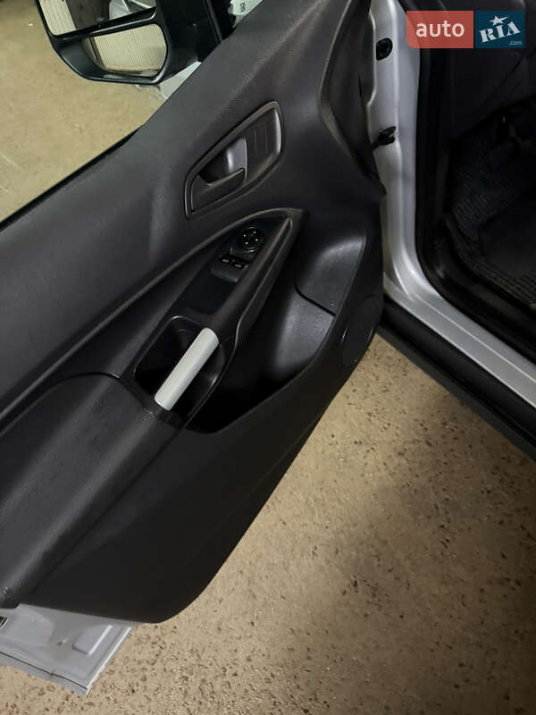 Грузовой фургон Ford Transit Connect 2016 в Житомире