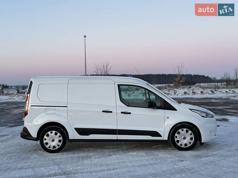 Вантажний фургон Ford Transit Connect 2018 в Радивиліві