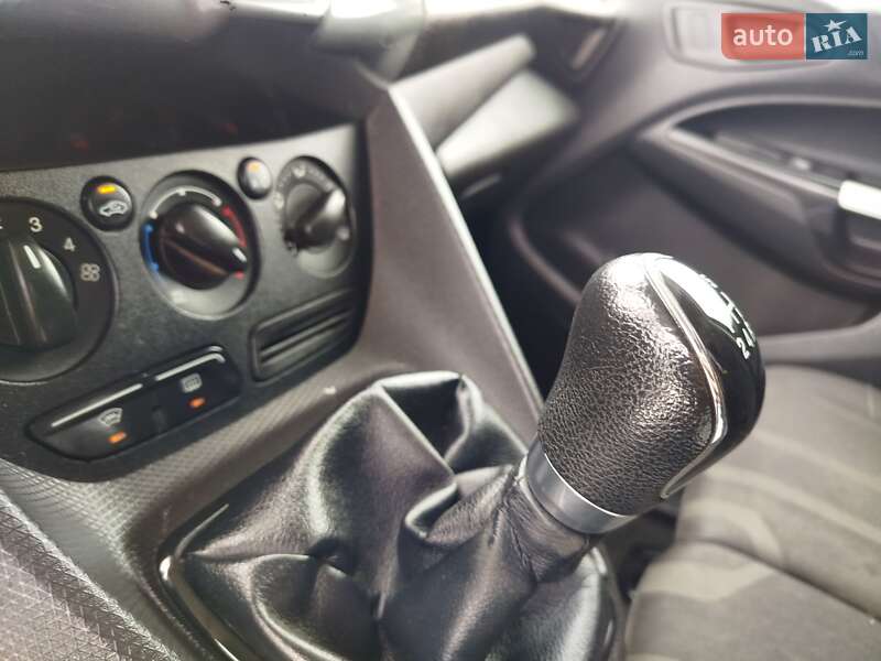 Грузовой фургон Ford Transit Connect 2015 в Киеве