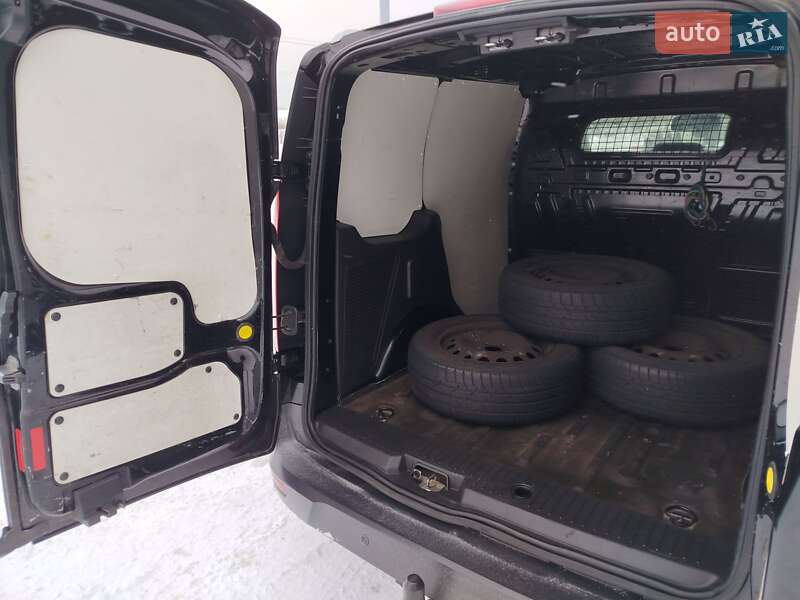 Грузовой фургон Ford Transit Connect 2015 в Киеве