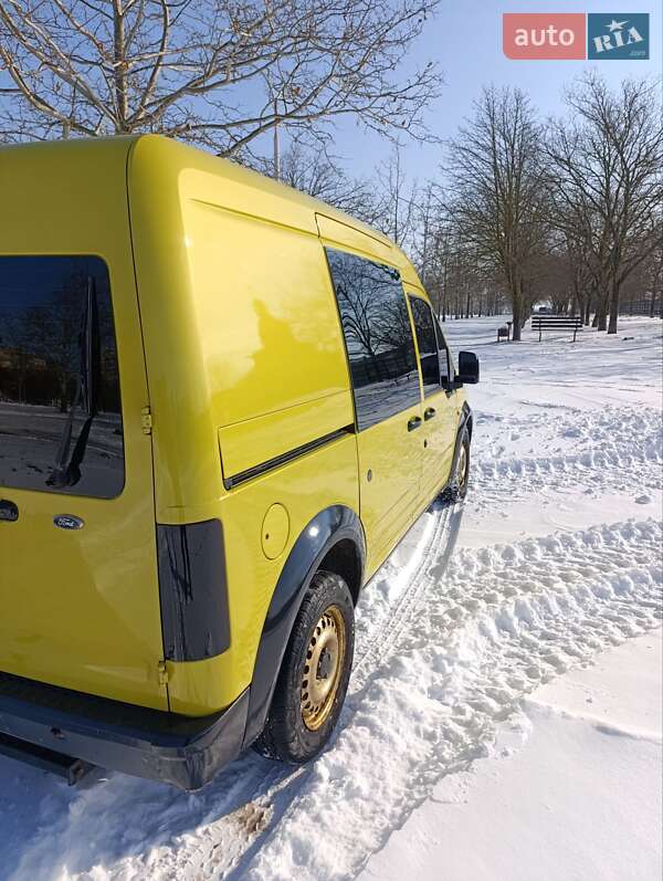 Мінівен Ford Transit Connect 2005 в Теплодарі
