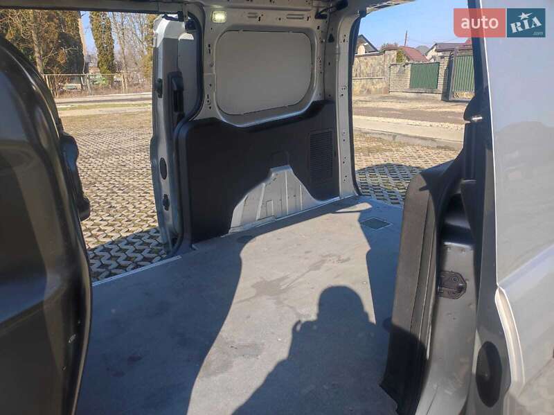 Грузовой фургон Ford Transit Connect 2015 в Коломые