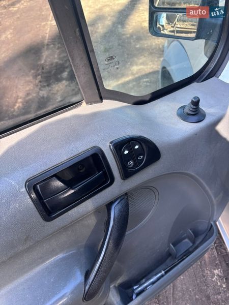 Минивэн Ford Transit Connect 2002 в Буче