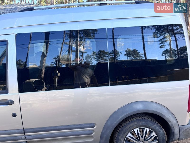 Минивэн Ford Transit Connect 2002 в Буче