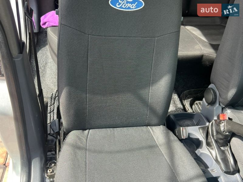Мінівен Ford Transit Connect 2009 в Мурованих Курилівцях
