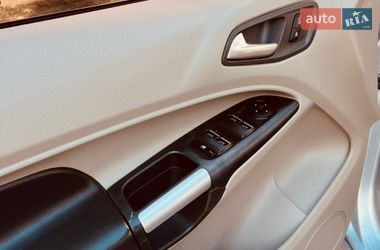 Мінівен Ford Transit Connect 2015 в Луцьку