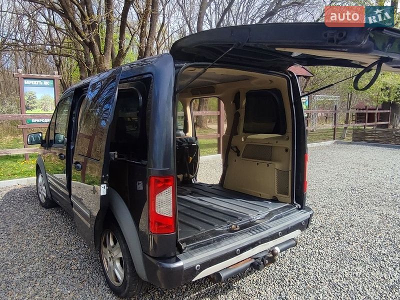 Минивэн Ford Transit Connect 2009 в Калуше