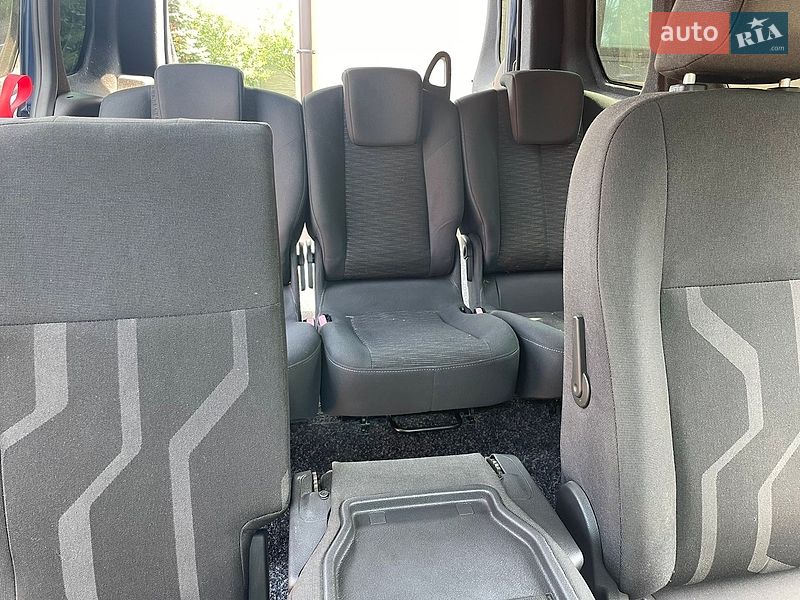 Мінівен Ford Transit Connect 2016 в Ірпені
