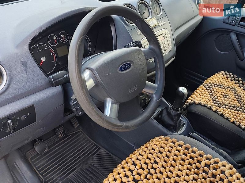 Грузовой фургон Ford Transit Connect 2012 в Киеве