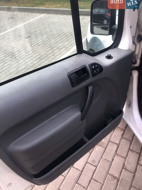 Минивэн Ford Transit Connect 2003 в Ильинцах