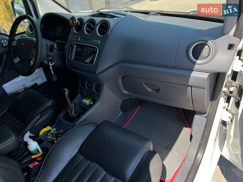 Вантажний фургон Ford Transit Connect 2011 в Одесі