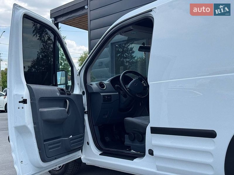 Грузовой фургон Ford Transit Connect 2009 в Ровно