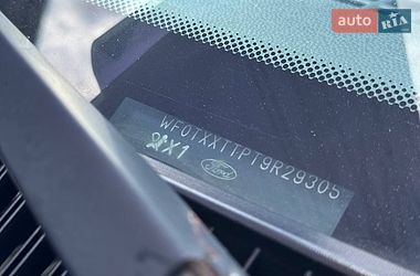 Грузовой фургон Ford Transit Connect 2009 в Ровно
