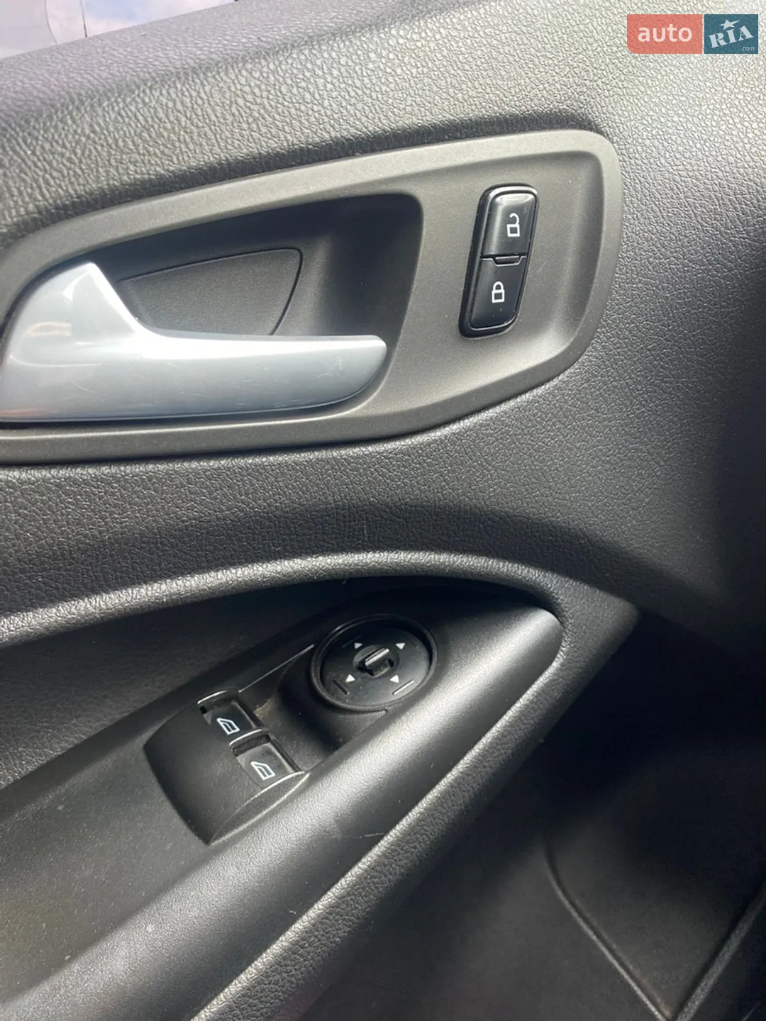 2015 Ford Transit Connect - мініатюра 22