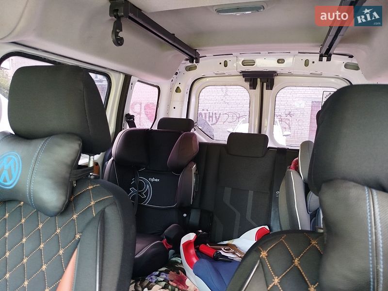 Минивэн Ford Transit Connect 2015 в Луцке