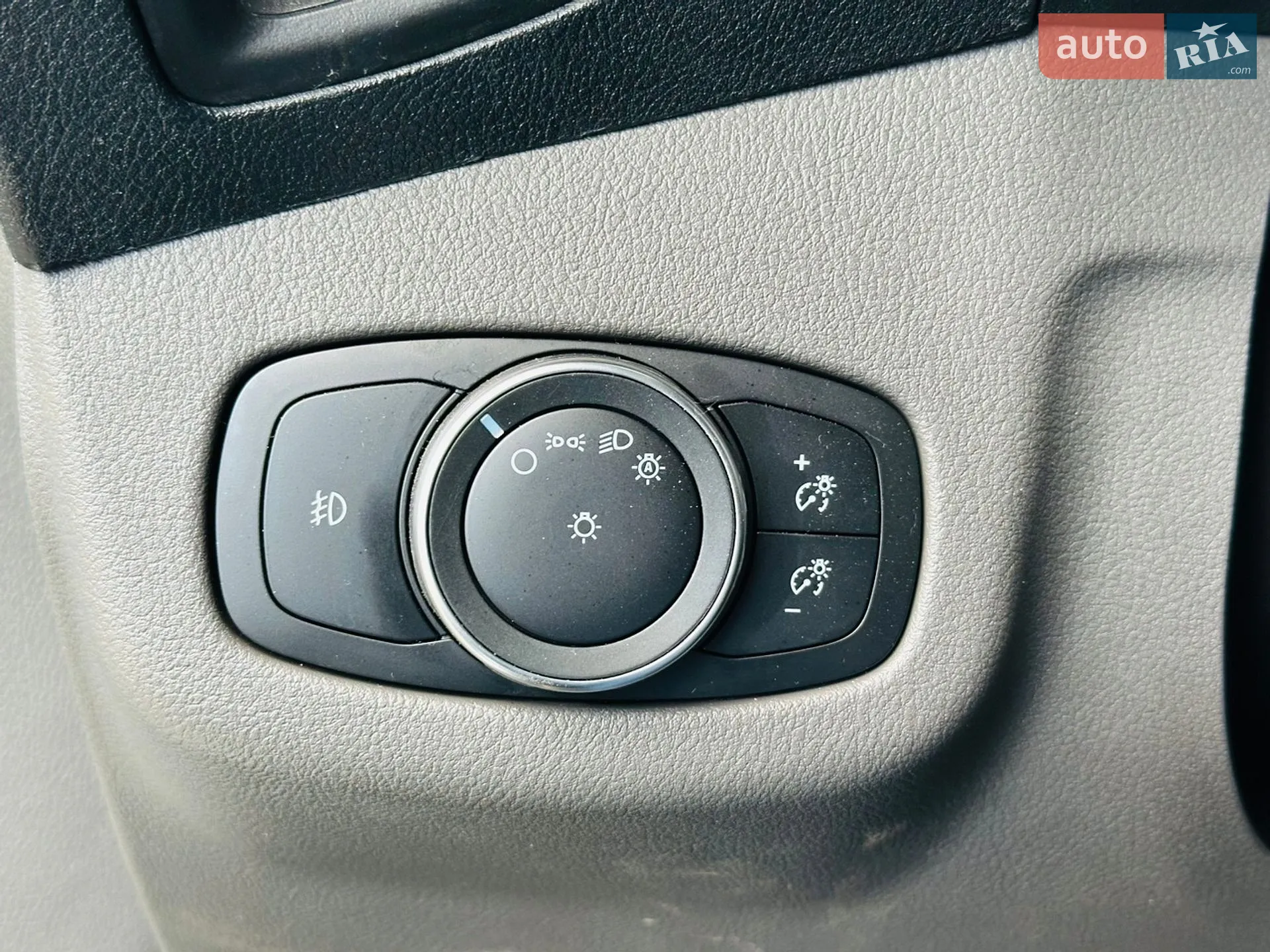 2018 Ford Transit Connect - мініатюра 32