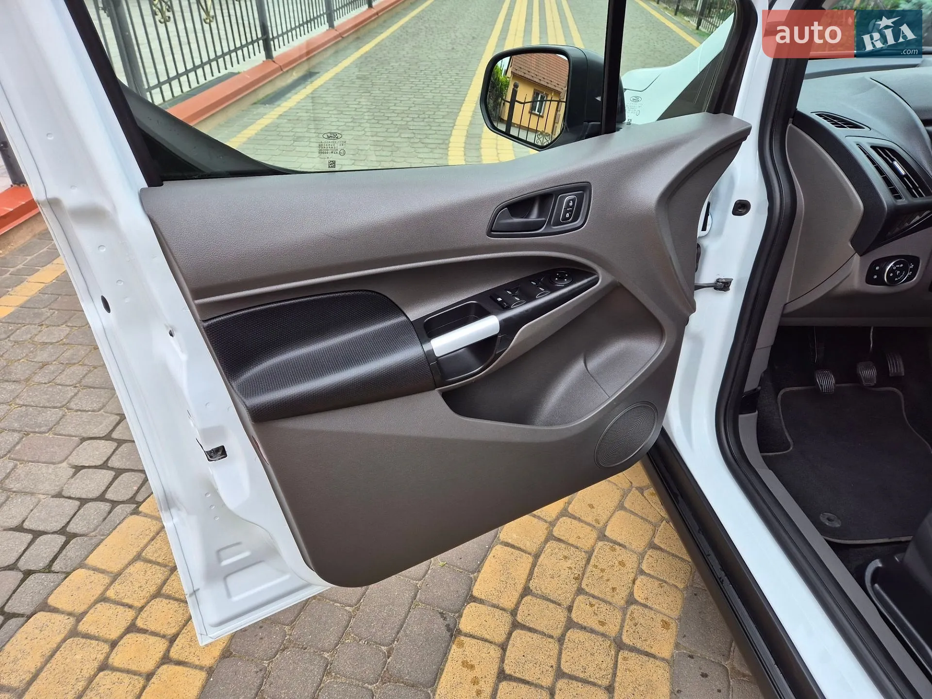 2020 Ford Transit Connect - мініатюра 15