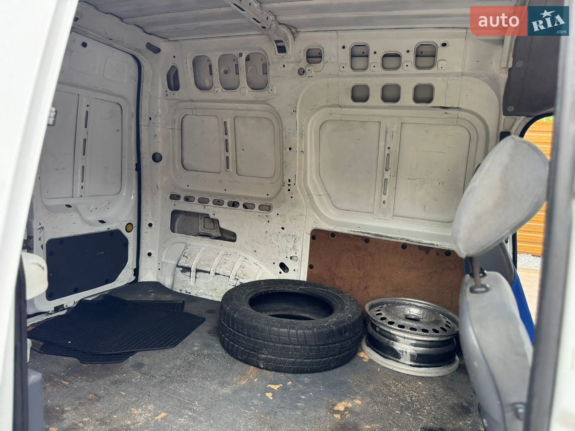 2010 Ford Transit Connect - мініатюра 23
