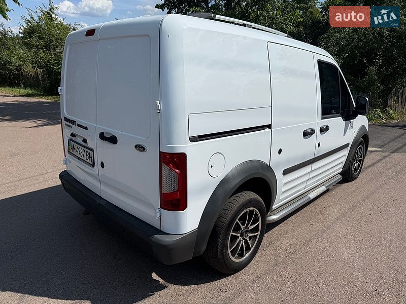 Грузовой фургон Ford Transit Connect 2009 в Житомире