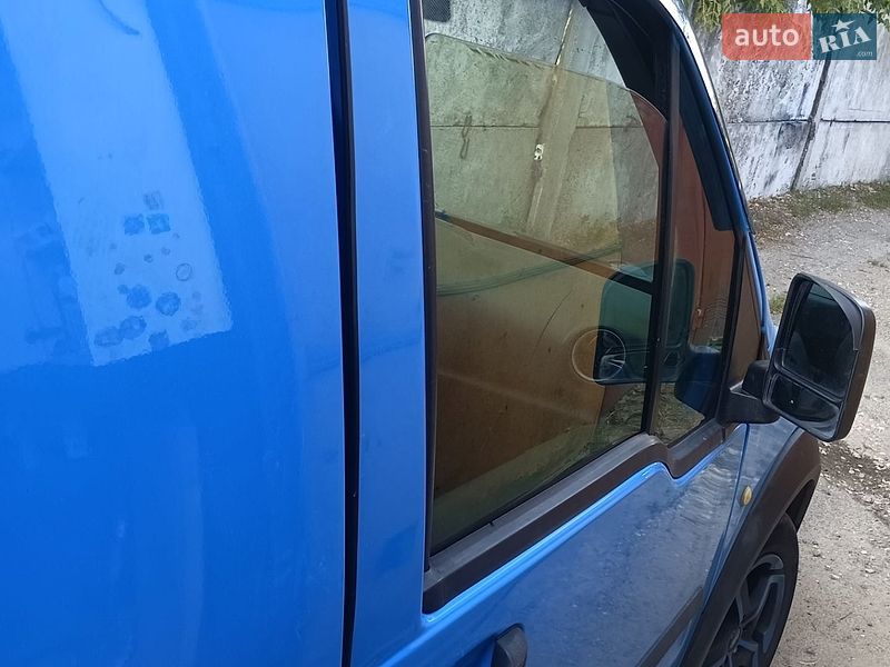 Грузовой фургон Ford Transit Connect 2010 в Киеве