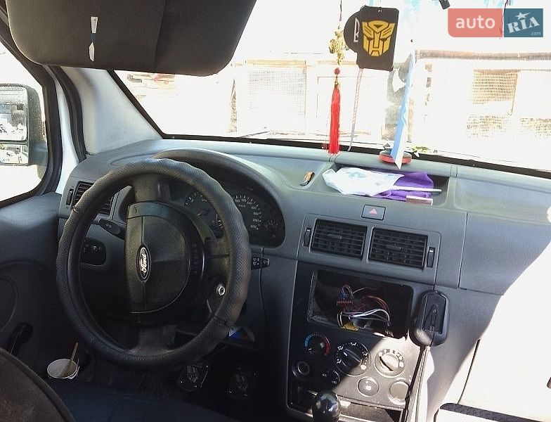 Минивэн Ford Transit Connect 2004 в Мироновке